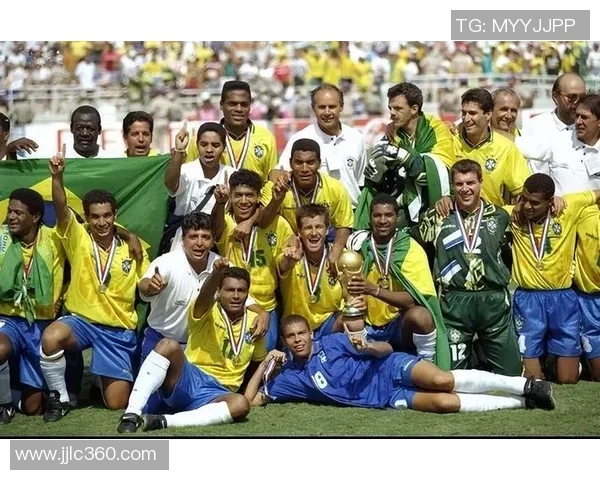 德国足球队巴西世界杯表现亮眼球星回顾与赛场精彩瞬间解析 德国足球队巴西世界杯表现亮眼球星回顾与赛场精彩瞬间解析